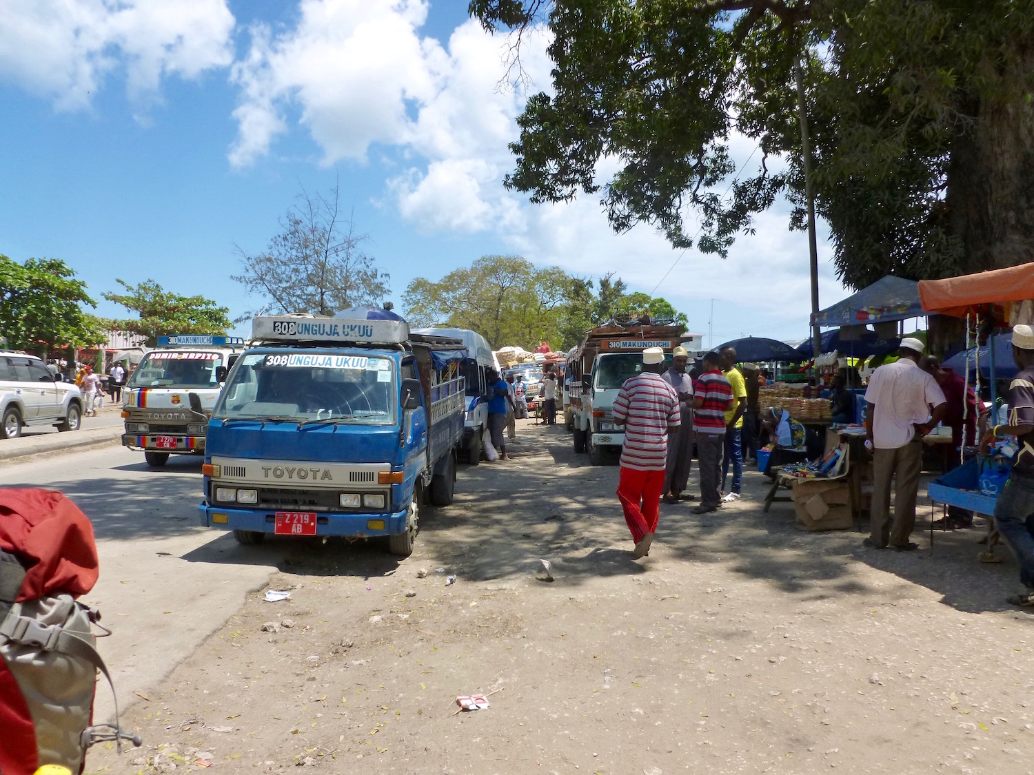 Die Haupthaltestelle der Daladalas in Stone Town